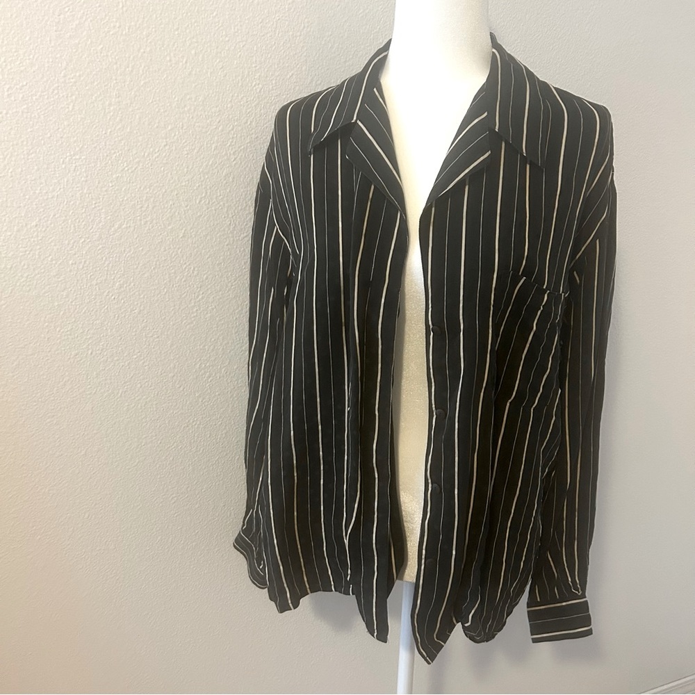 Vintage 100% silk Pearl C striped button down shirt size 12 80’s 90’s